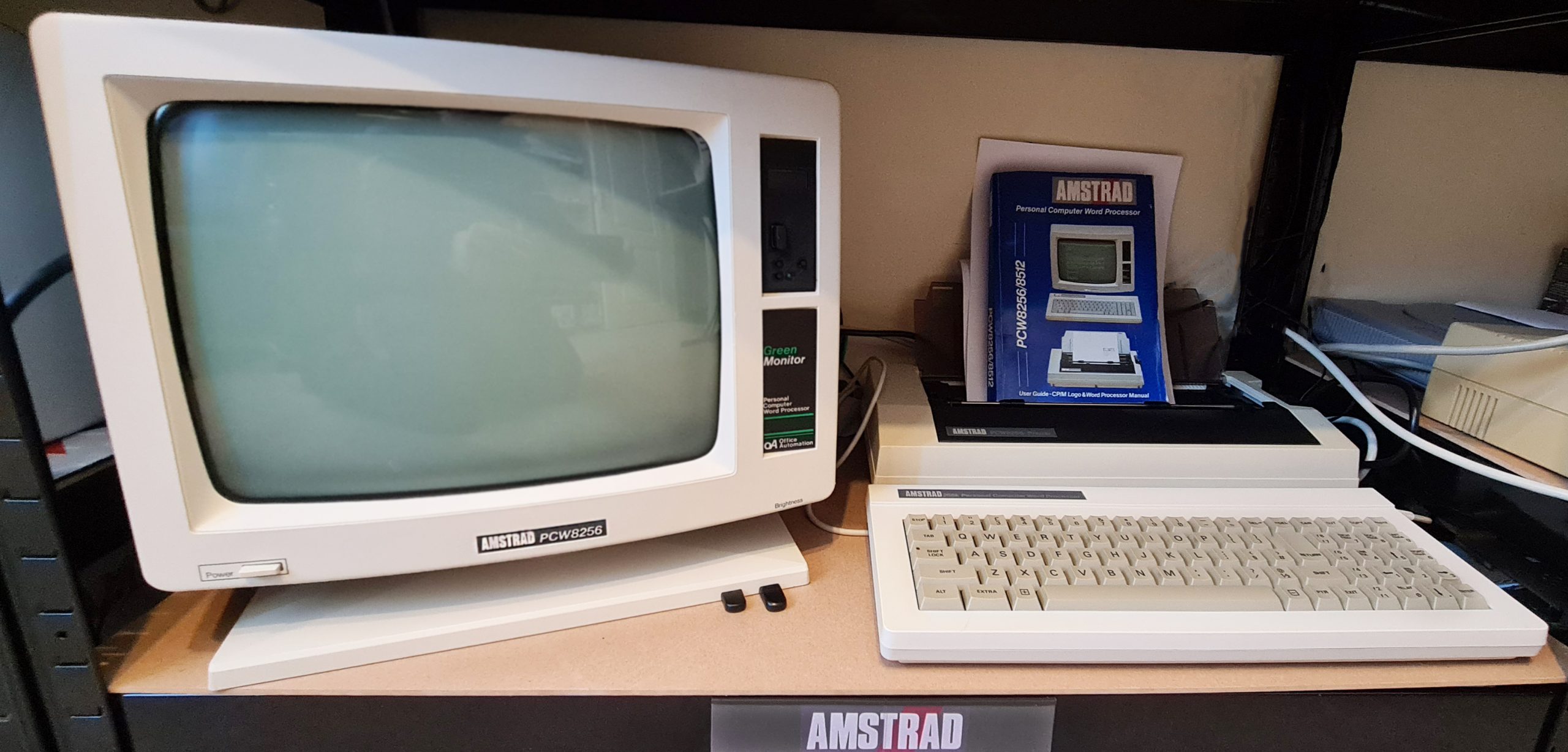 Amstrad-PCW8256 - Retro Room Shelf